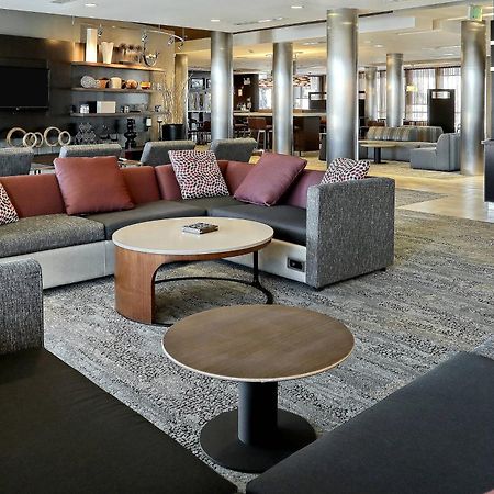 Courtyard By Marriott York Hotel Bagian luar foto