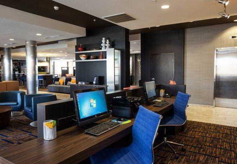 Courtyard By Marriott York Hotel Bagian luar foto