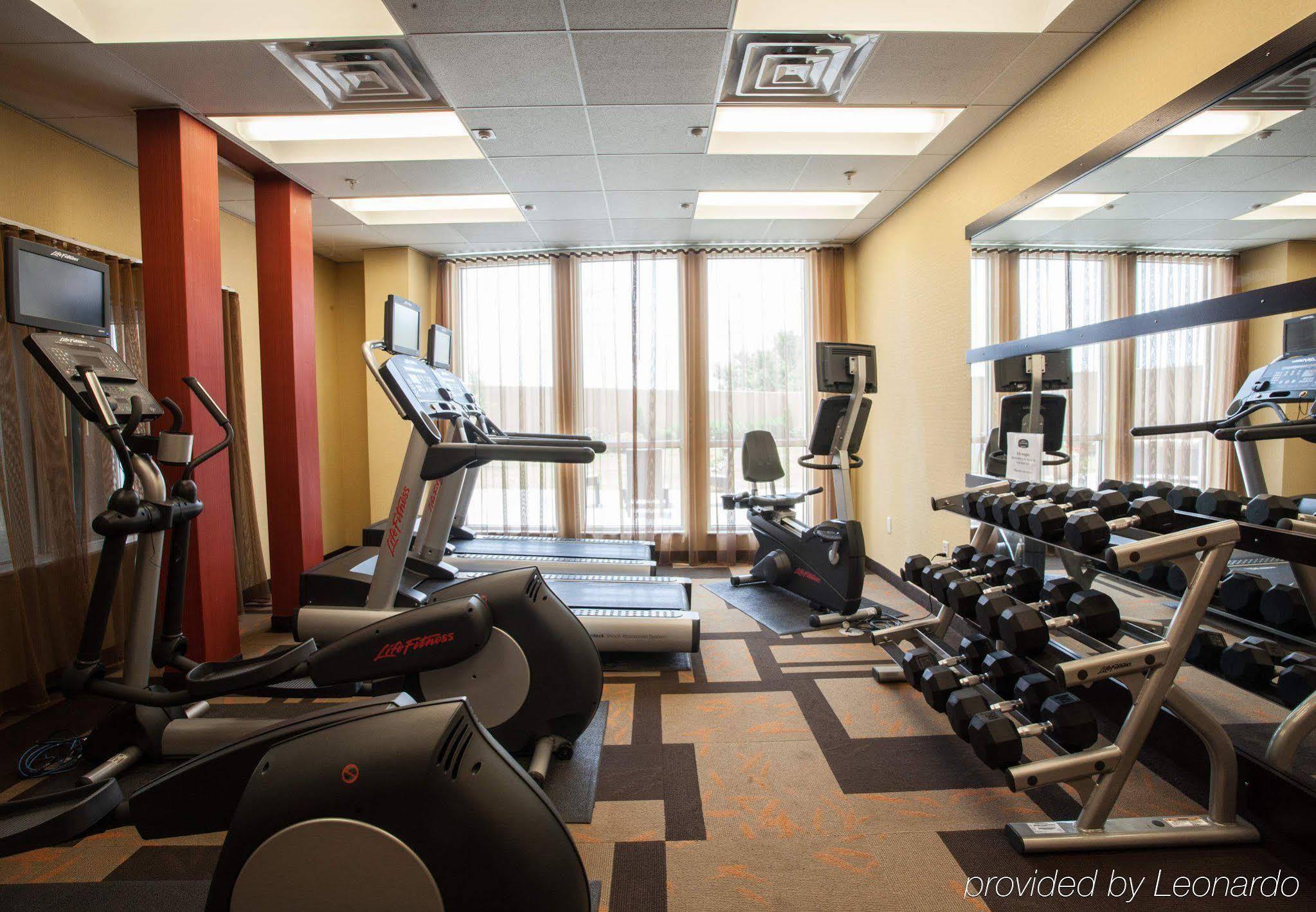 Courtyard By Marriott York Hotel Bagian luar foto