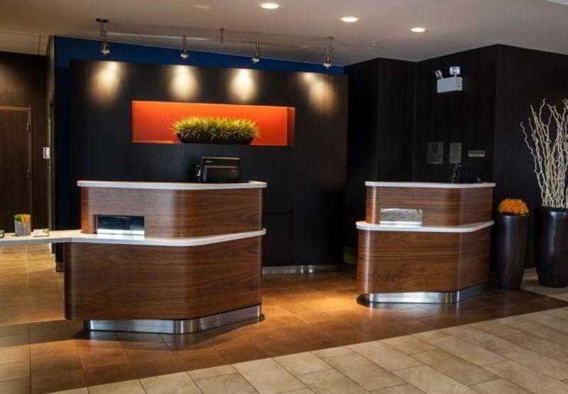Courtyard By Marriott York Hotel Bagian luar foto