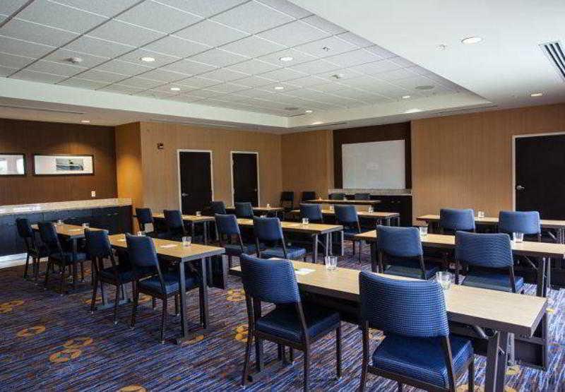 Courtyard By Marriott York Hotel Bagian luar foto