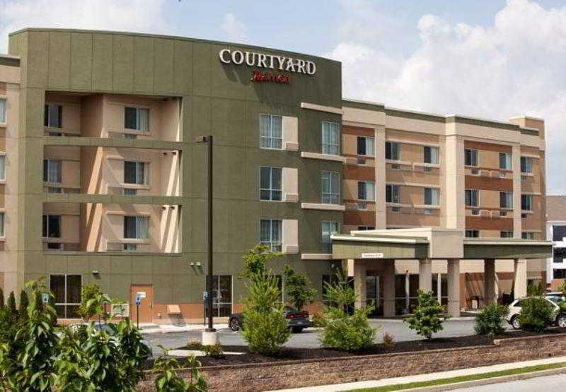 Courtyard By Marriott York Hotel Bagian luar foto