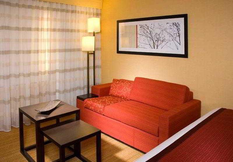 Courtyard By Marriott York Hotel Bagian luar foto
