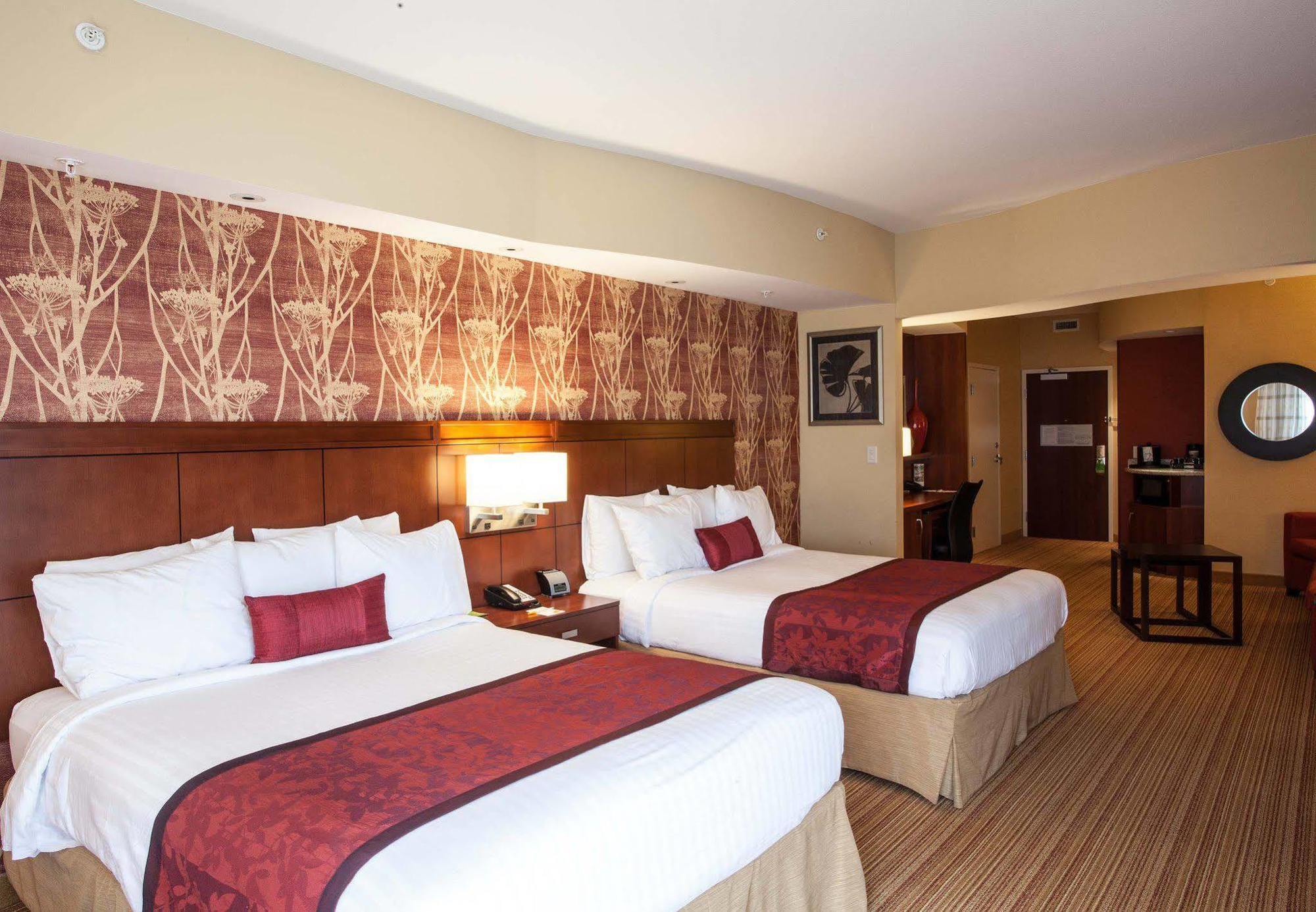 Courtyard By Marriott York Hotel Bagian luar foto