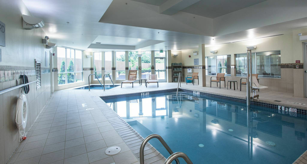 Courtyard By Marriott York Hotel Bagian luar foto